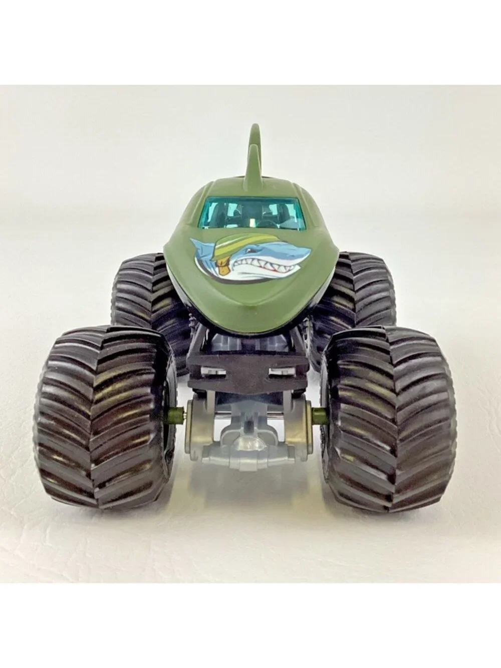 Hot Wheels Monster Jam Shark Shock 1:24 Diecast Large Monster Truck Toy Vehicle